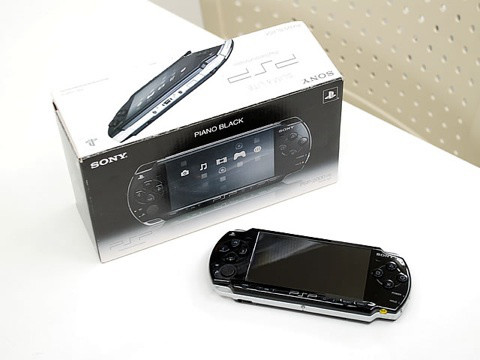 ソニー・コンピュータエンタテインメント PSP-2000 PB (本体セット)